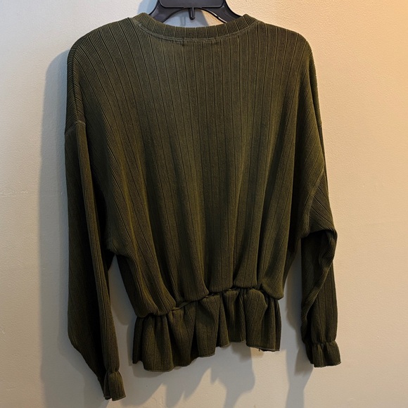 Forever 21 Green Ribbed Pullover - Picture 3 of 8